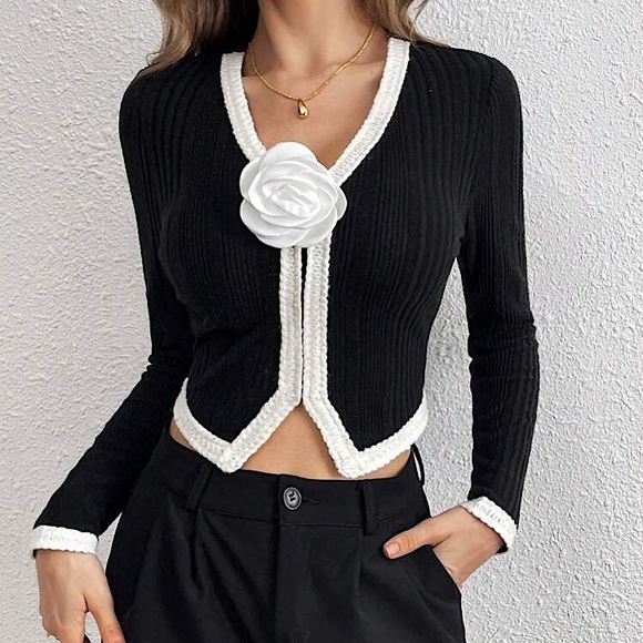 BLOOMING CAMELLIA Black + White Contrast Mock Flower Cardigan Top XS S M L - Picture 3 of 6